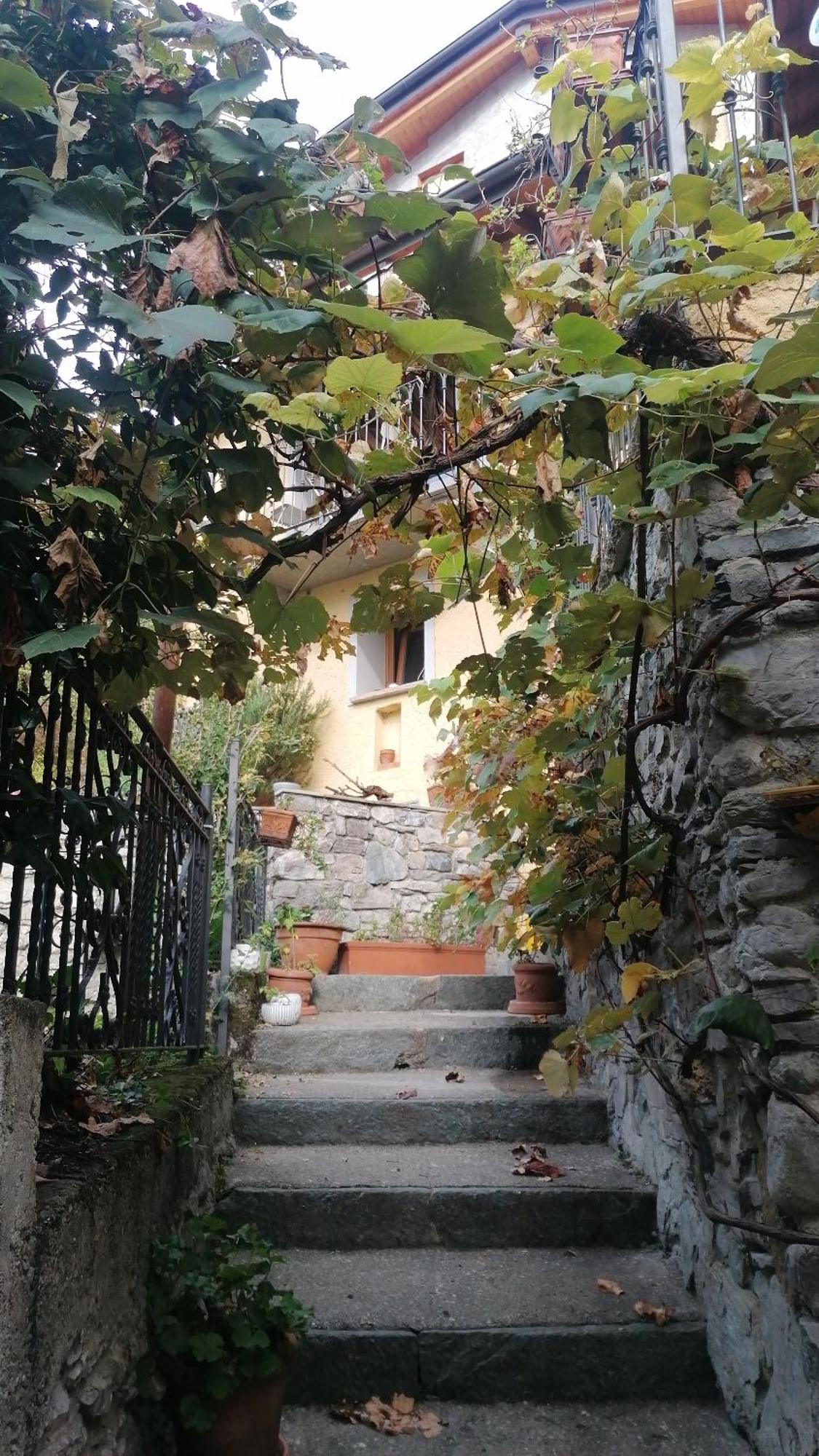 פורלצה Casa Vista Lago E Giardino מראה חיצוני תמונה